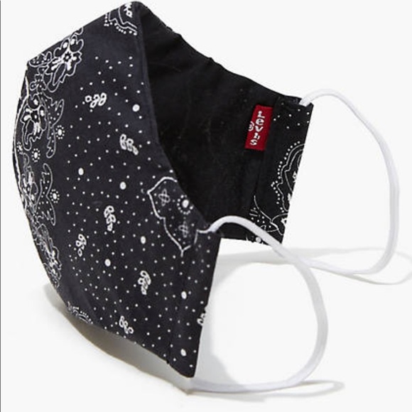 Levi's Other - Levis Black Bandana Pattern Face Mask Unisex